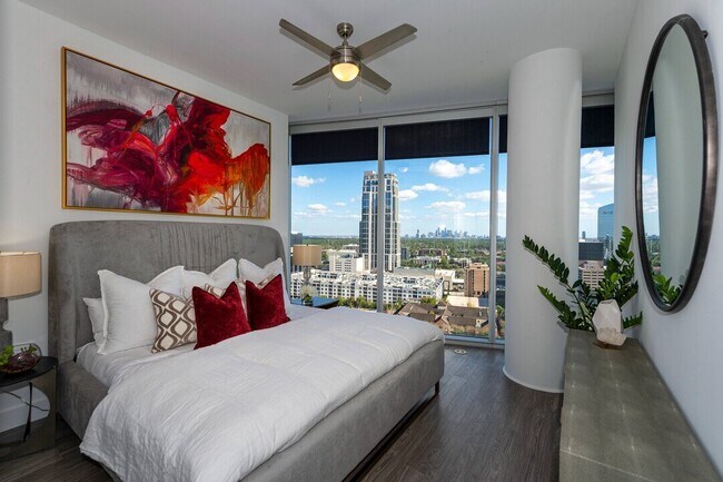 Building Photo - 8 Weeks Rent-Free in Uptown Luxury!