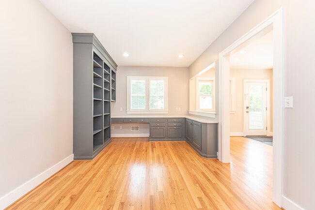 Building Photo - 1111 Olivia Ave