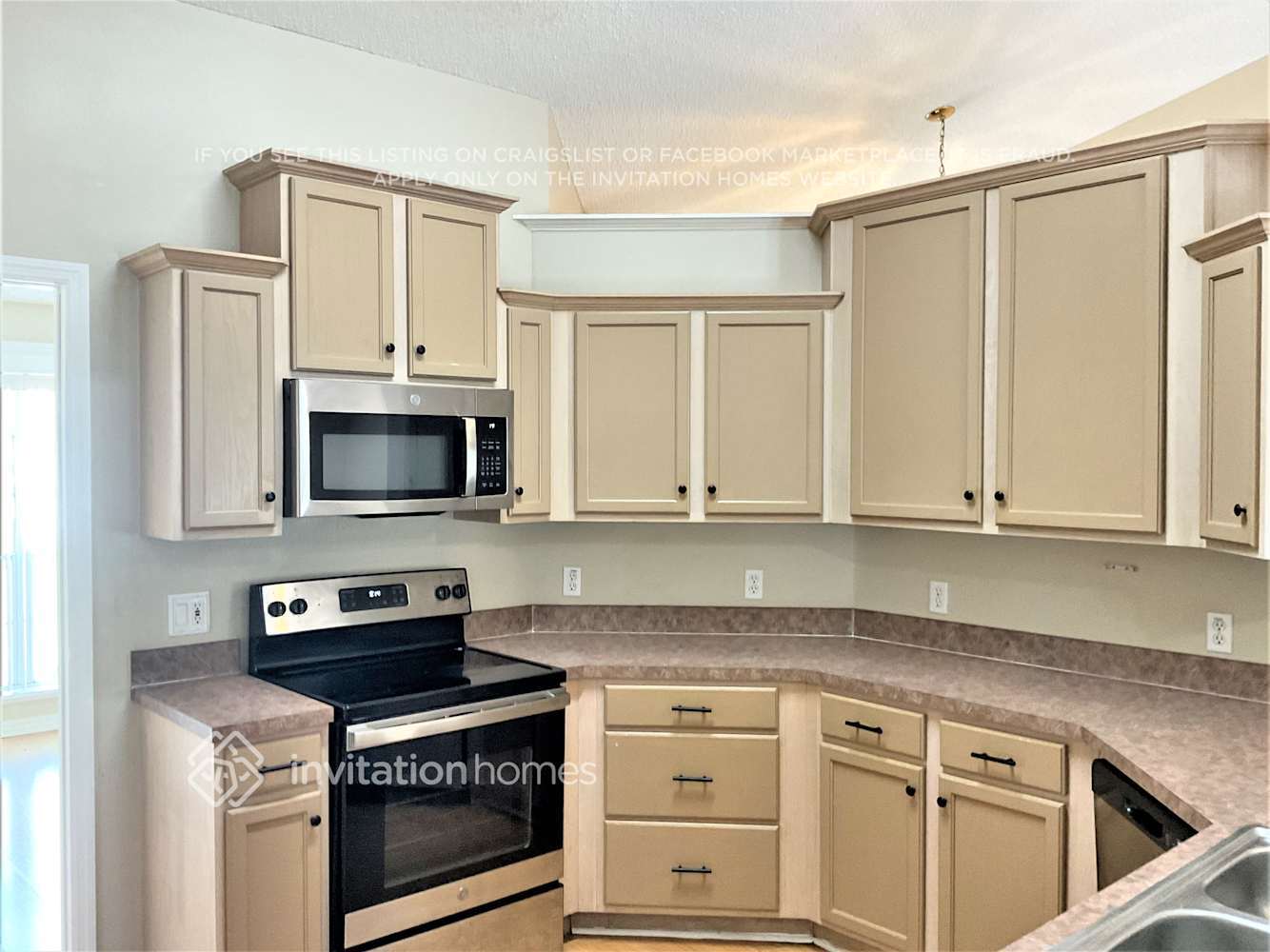Building Photo - 317 Clermont Dr