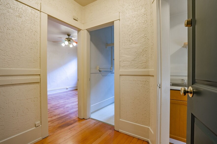 Interior Photo - Heights Court