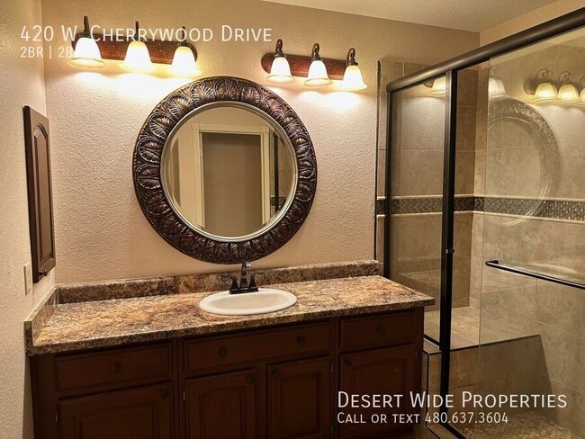 Building Photo - 420 W Cherrywood Dr