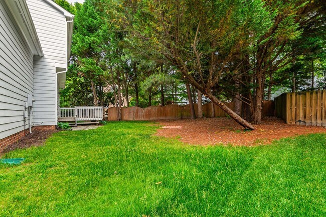 Building Photo - Charming 4-Bedroom with Backyard Retreat i...