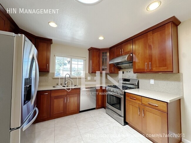 Building Photo - 642 Vesper Ave