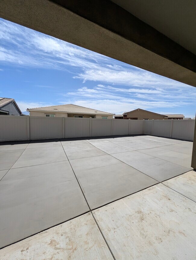 Building Photo - 821 Highlands Dr