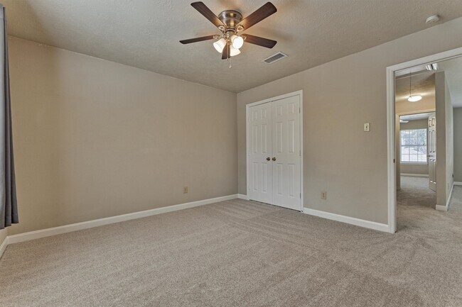 Building Photo - 15 W Stony End Pl