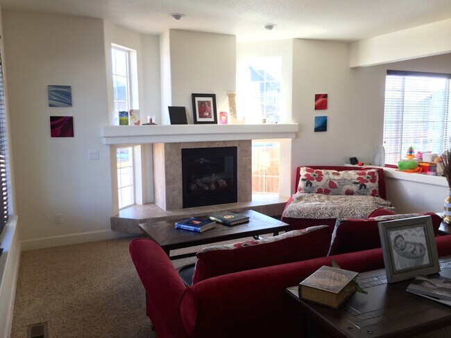 Building Photo - Parade of Homes Winner – Upgraded 4BD/3BA ...