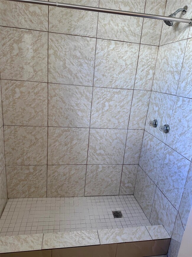 Building Photo - 6840 Greene St