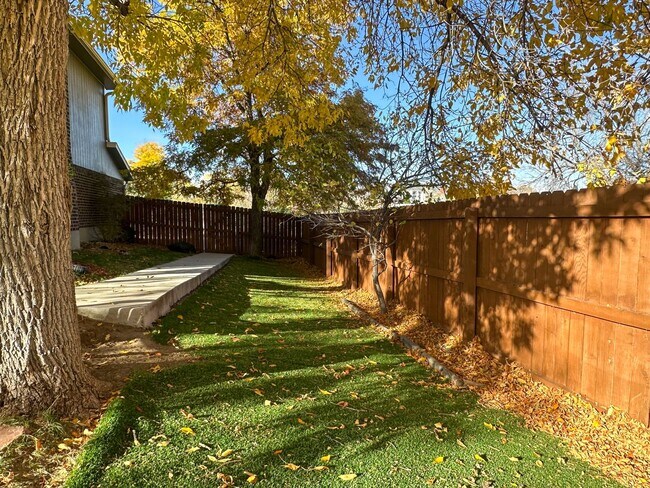 Building Photo - Updated Single-Family Home with Large Back...