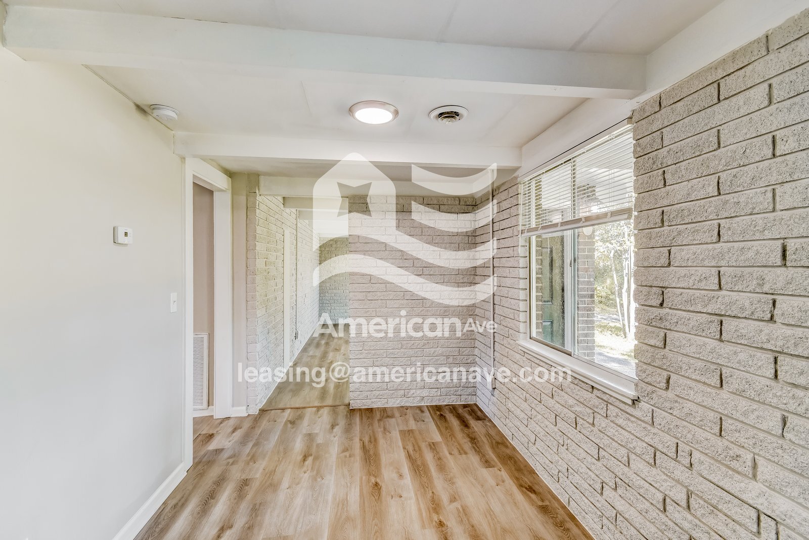 Building Photo - 3920 Parkwood Rd