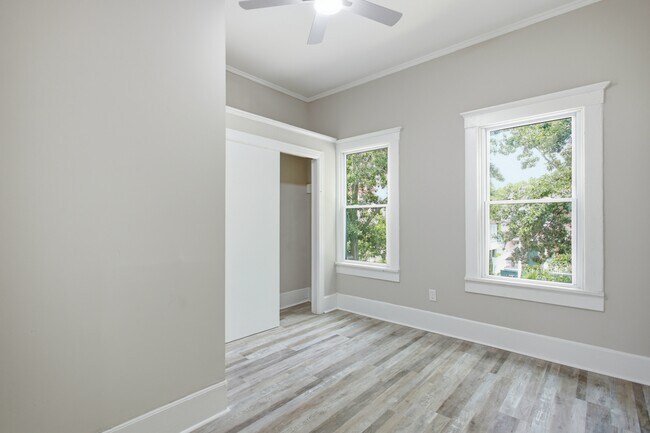 Building Photo - 1007 E Park Ave