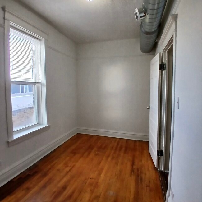 Building Photo - 2606 S St Louis Ave