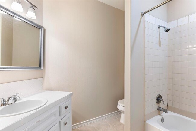 Building Photo - 108 Harbour Town Cir