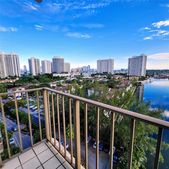 Building Photo - 18151 NE 31st Ct