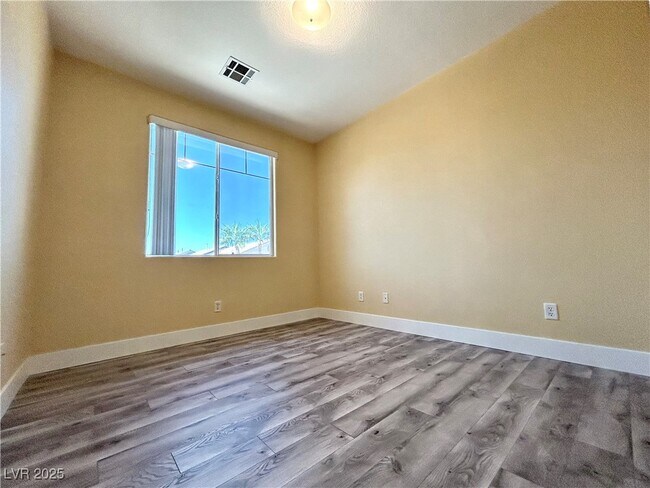 Building Photo - 10824 Vineyard Pass St