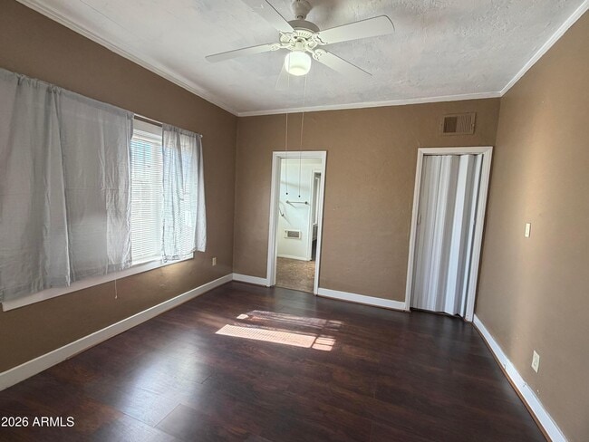 Building Photo - 1328 E Maddock Rd