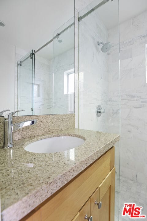 Building Photo - 733 Westmount Dr