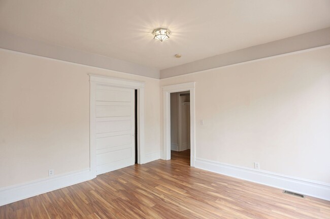 Building Photo - 849 Rhode Island St