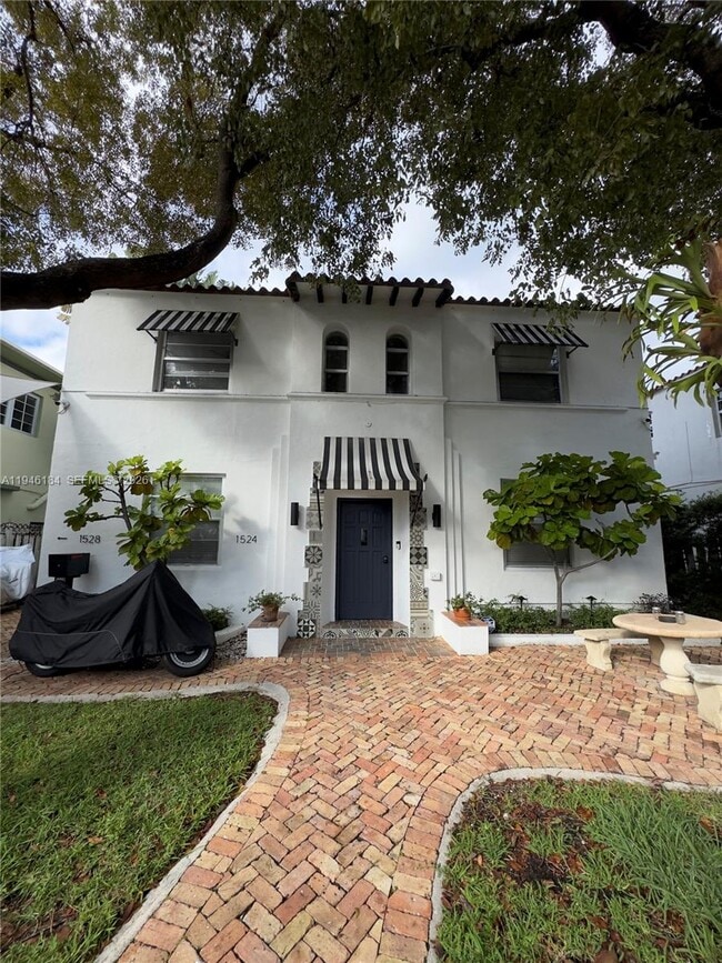 Building Photo - 1524 Euclid Ave