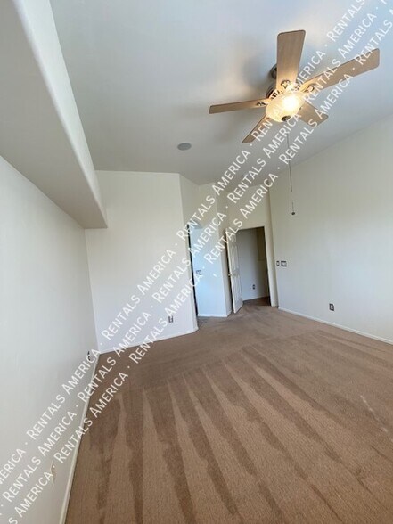 Building Photo - 76 N Desert Stream Dr