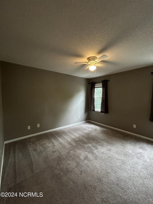 Building Photo - 3827 Sterling Pointe Dr