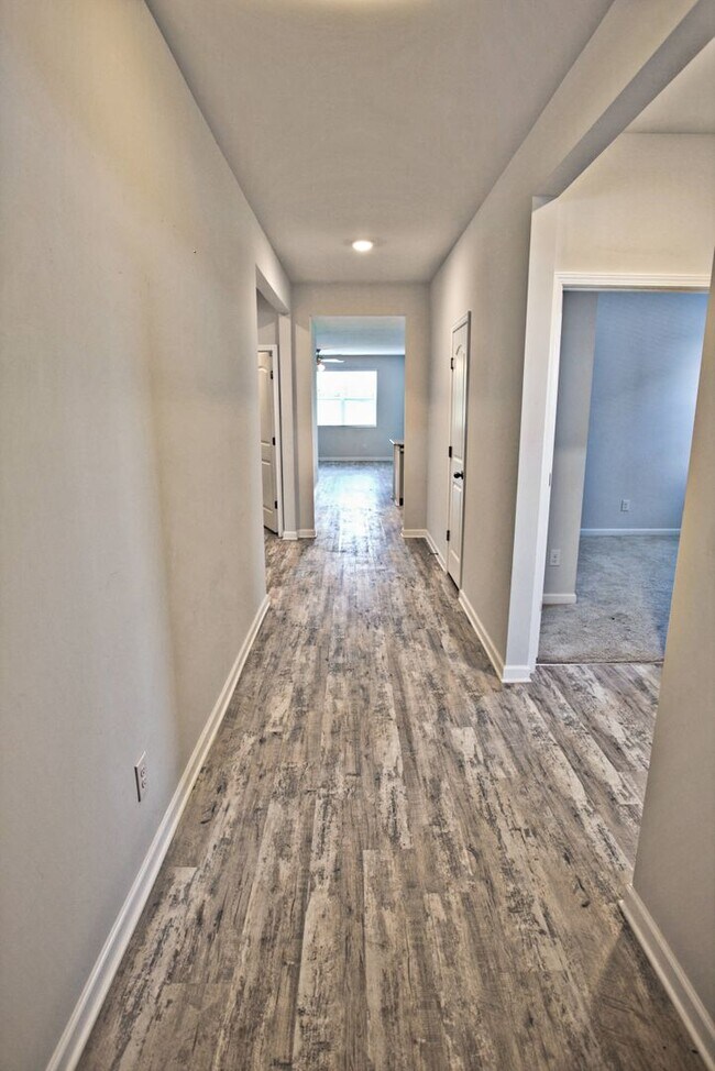 Building Photo - 248 Autumn Terrace Ln