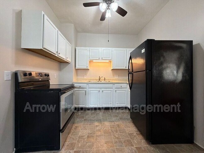 Building Photo - 415 N 32nd St