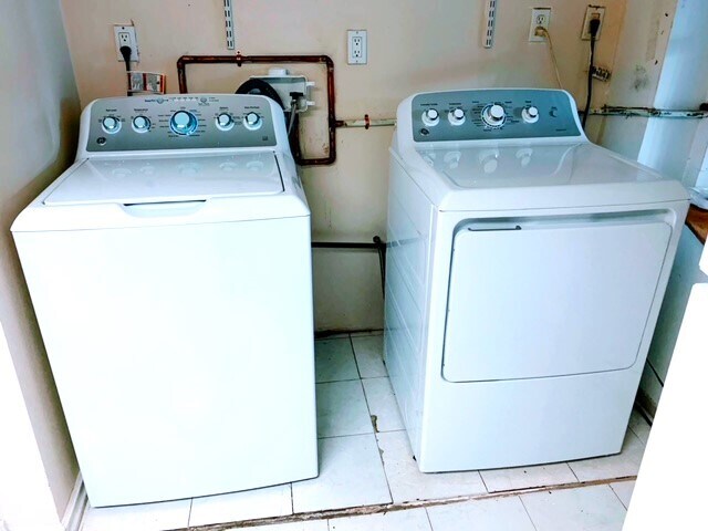 Building Photo - 599 Carroll St