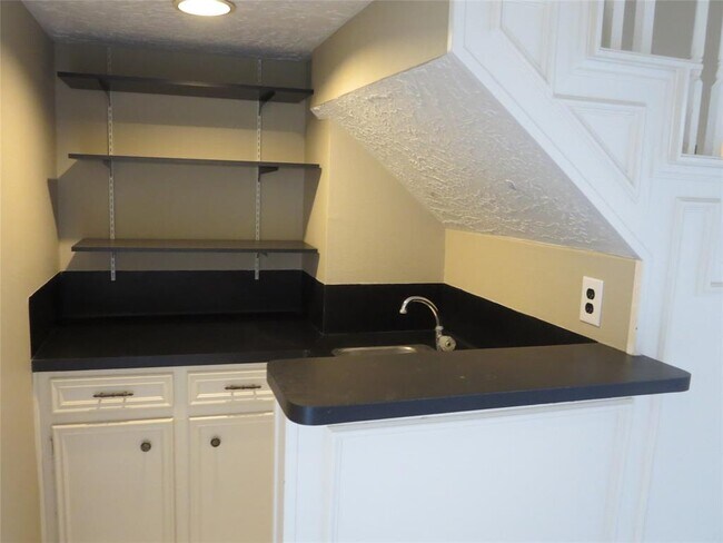 Building Photo - 15715 Gilbertyn Dr