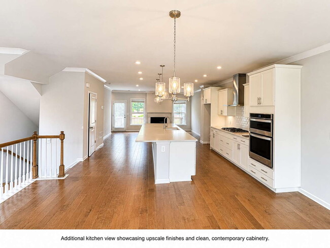 Building Photo - Like-New 3BR/3.5BA End-Unit Townhome in Buford – Near Suwanee Town Center and Mall of Georgia