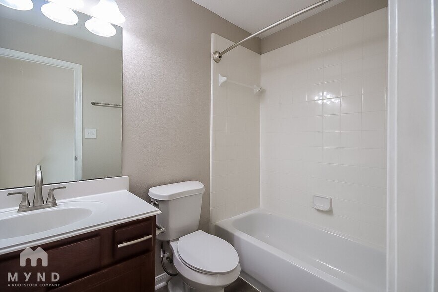 Building Photo - 8630 W Highlands Crossing