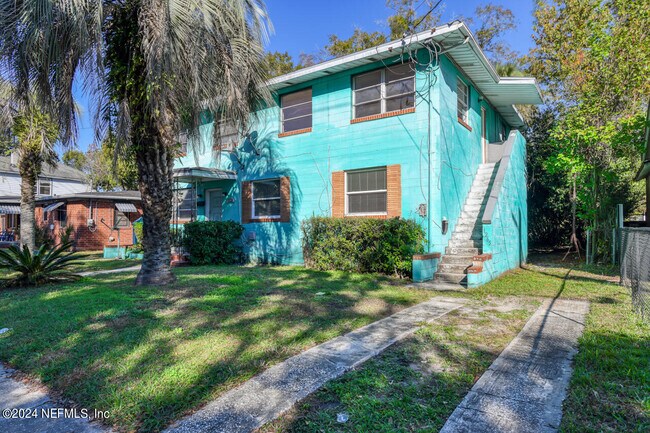 Building Photo - 1265 W 26th St