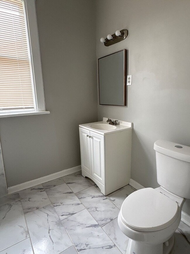 Building Photo - Newly updated 3-bedroom, 1-bath home - Open To Section 8