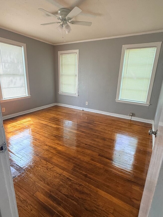 Building Photo - 2 Bedroom 1 Bathroom house In the Highland Historic District area