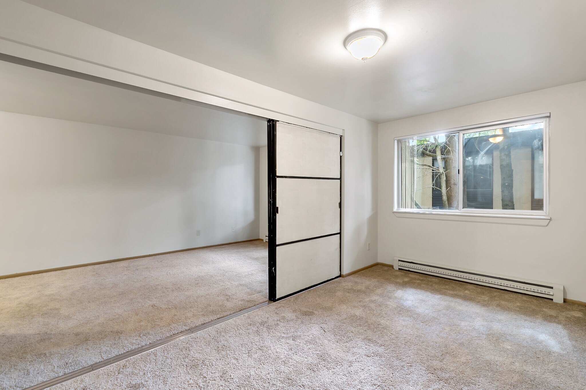 Building Photo - 5515 15th Ave NE