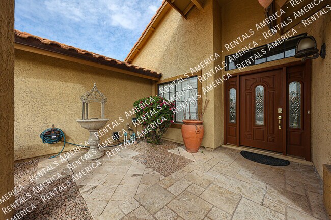 Building Photo - 532 E Stonebridge Dr