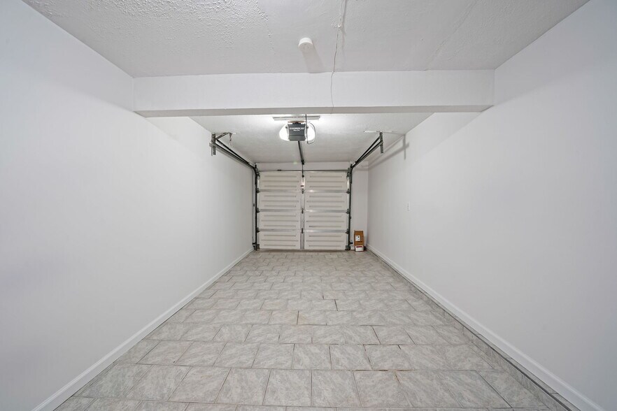 Building Photo - 338 Virginia Ave