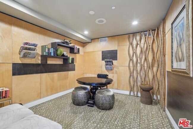 Building Photo - 100 S Alameda St