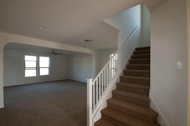 Building Photo - 317 Springbrook Rd