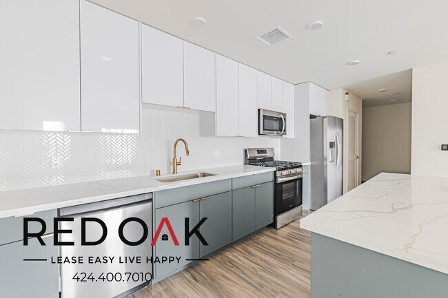 Building Photo - 1037 Dewey Ave