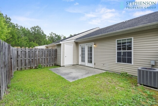 Building Photo - Renovated Patio Home