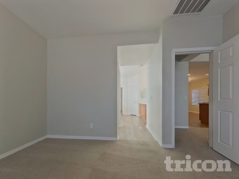 Building Photo - 25574 W St Charles Ct