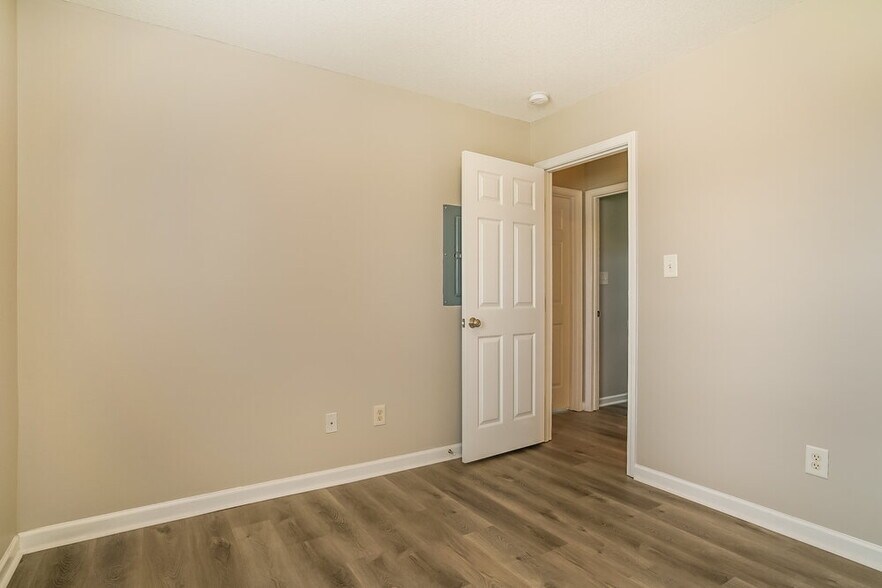 Building Photo - 501 Oak Dare Ln