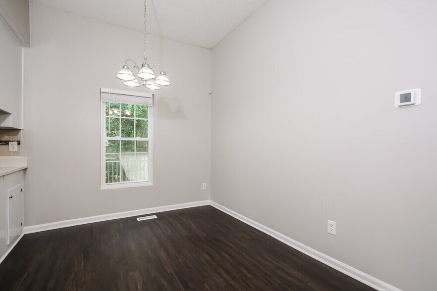 Building Photo - 504 Heathwick Dr