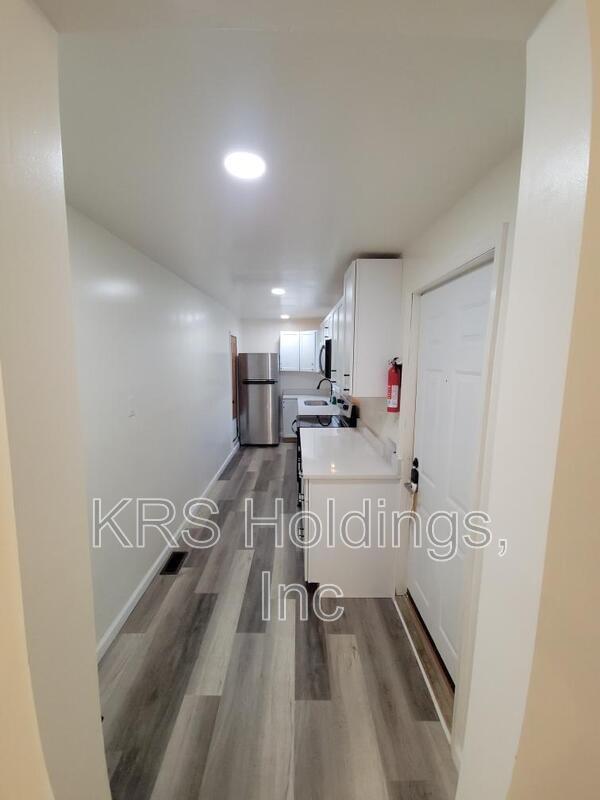 Building Photo - 1112 Hoover Ave