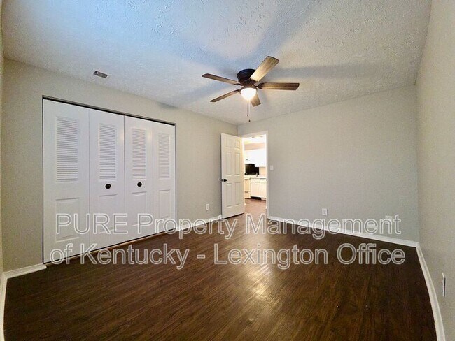 Building Photo - 356 Redding Rd