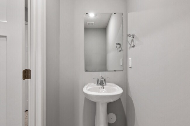 Building Photo - 11032 Zest St NE