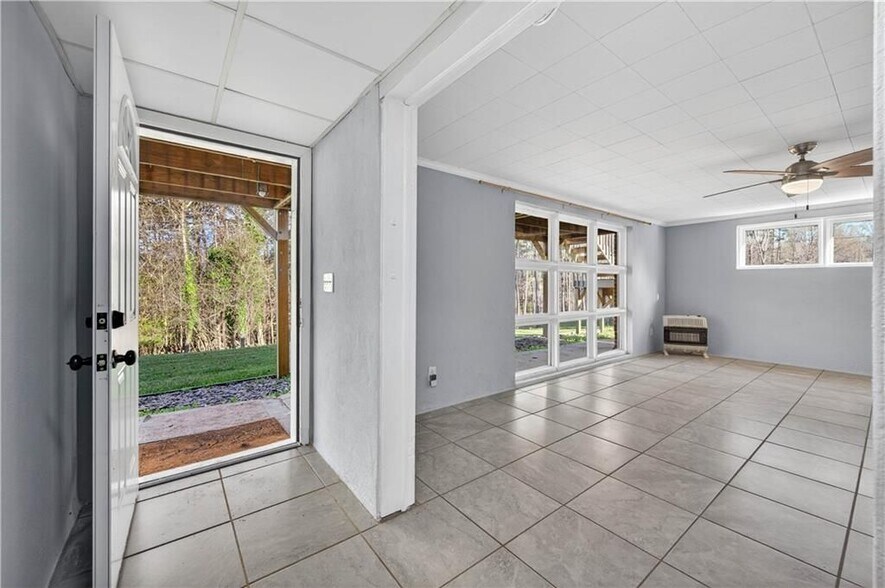 Building Photo - 3460 Maynard Cir