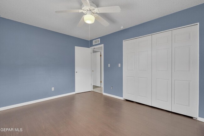 Building Photo - 6820 Villa Hermosa Dr