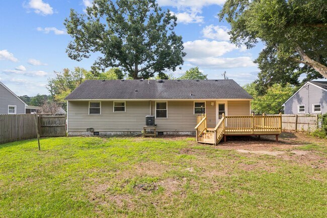 Building Photo - 3BR/2BA Ranch in Newport News, VA – One-Level Living