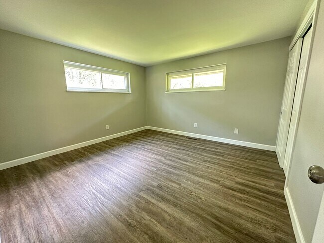Building Photo - 4408 Lesher Dr